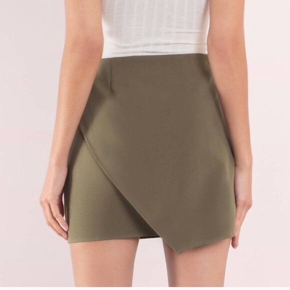 Tobi Forest Green Asymmetrical Layered Wrap Stretchy Tulip Skirt - Picture 12 of 13